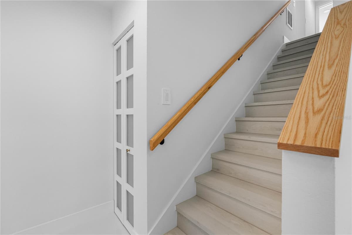 6419 MONTEREY BOULEVARD — photo 18 of 50