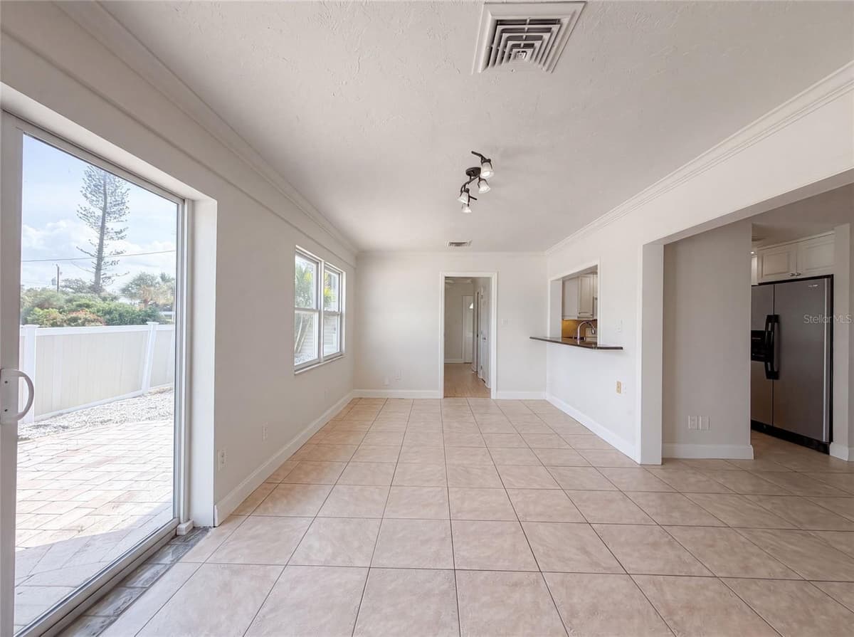 1672 JUPITER ROAD — photo 10 of 29
