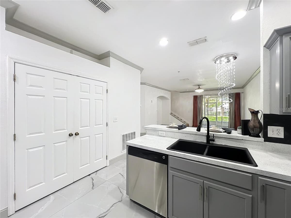 14061 TURNING LEAF DRIVE — photo 10 of 54