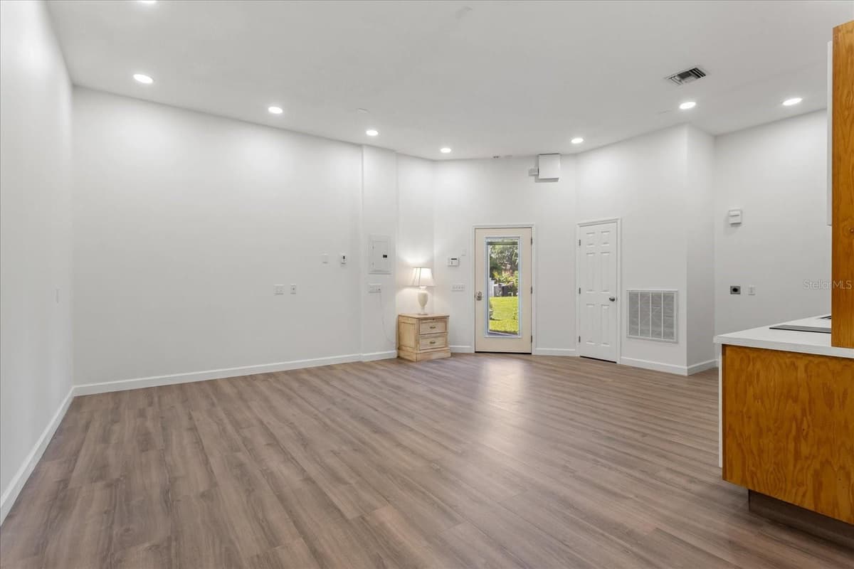 180 RIVER OAKS CIRCLE — photo 52 of 100