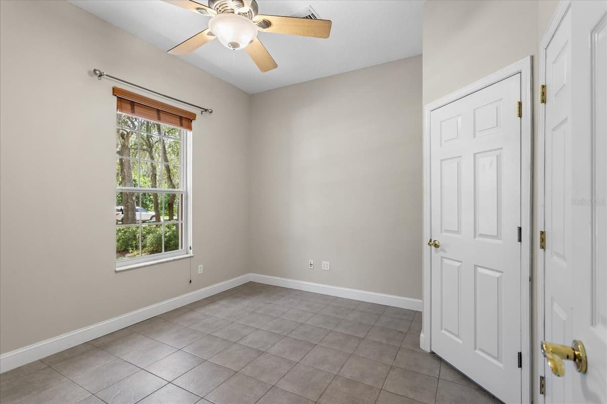180 RIVER OAKS CIRCLE — photo 34 of 100