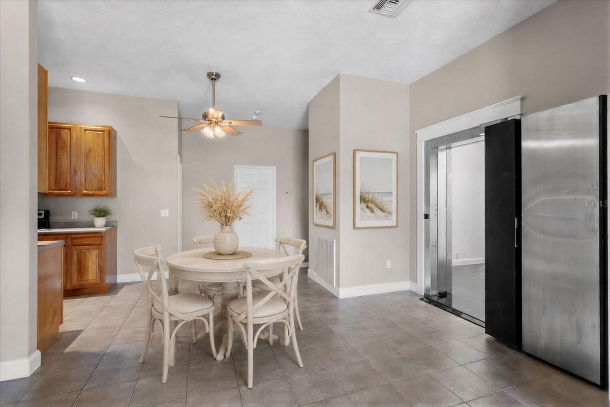 180 RIVER OAKS CIRCLE — photo 25 of 100