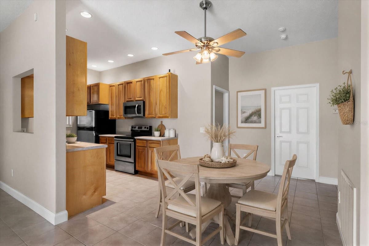 180 RIVER OAKS CIRCLE — photo 23 of 100