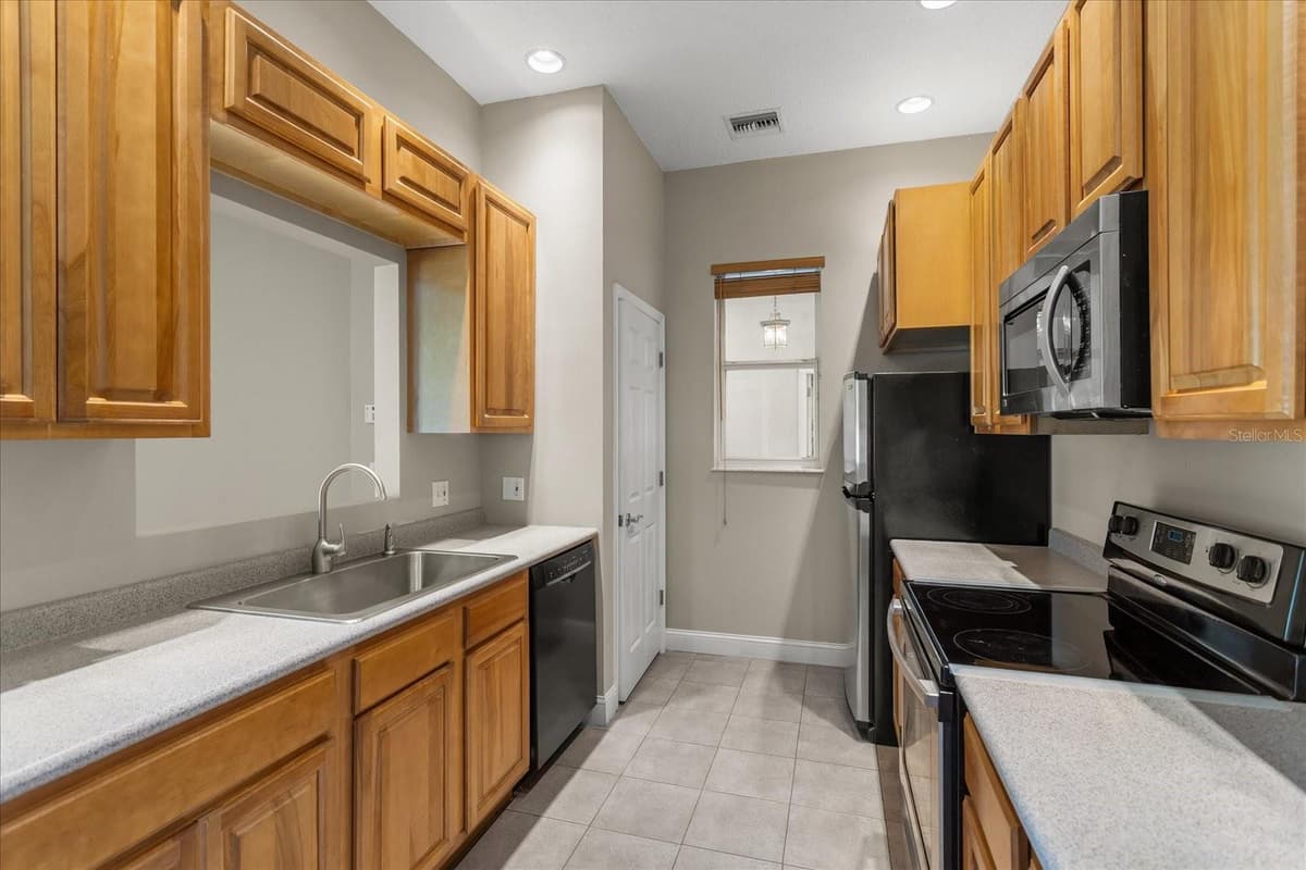 180 RIVER OAKS CIRCLE — photo 27 of 100