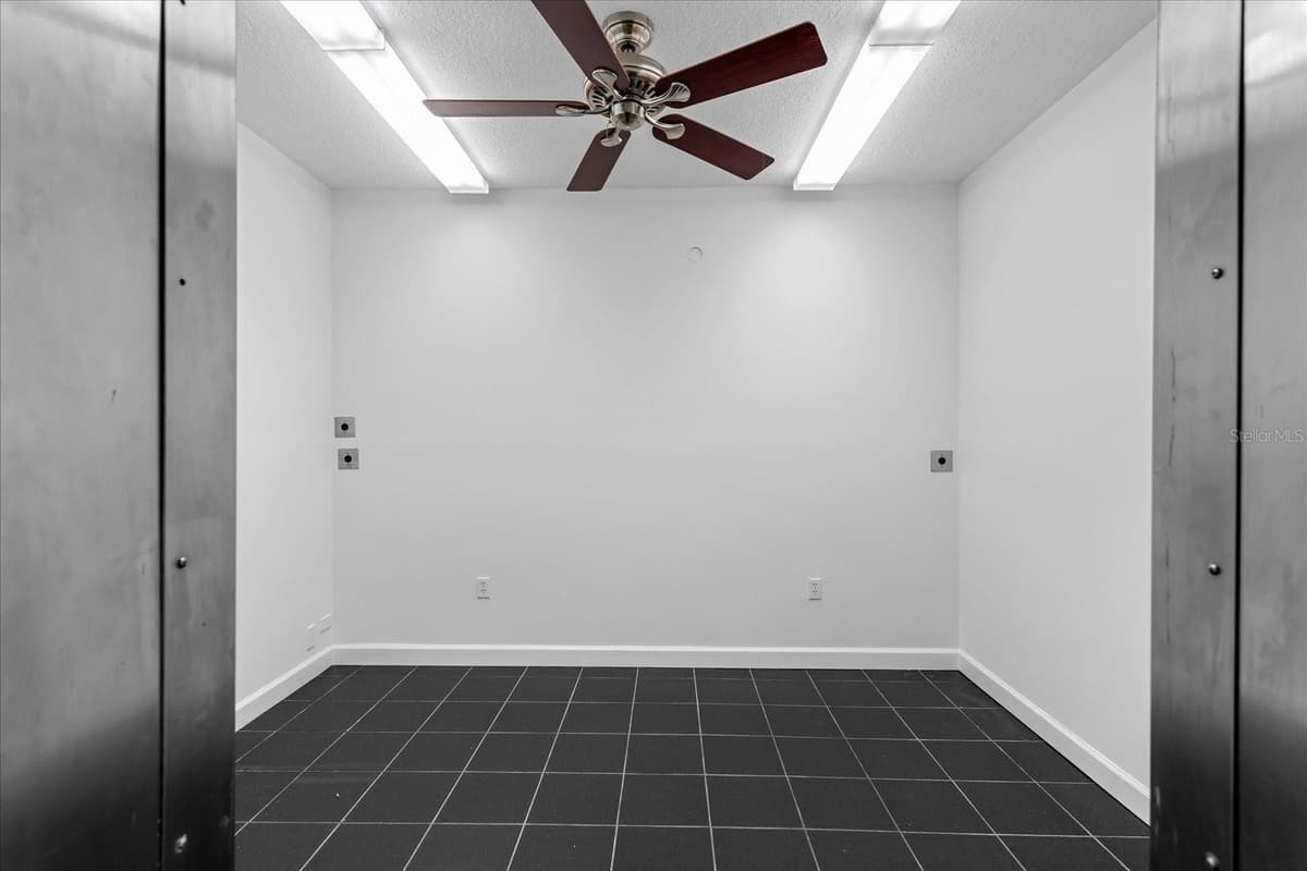 180 RIVER OAKS CIRCLE — photo 30 of 100
