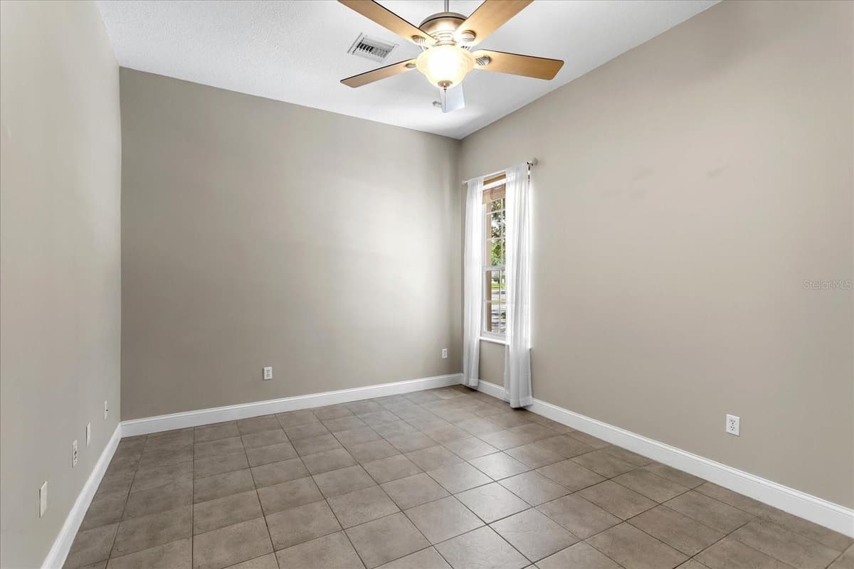180 RIVER OAKS CIRCLE — photo 31 of 100