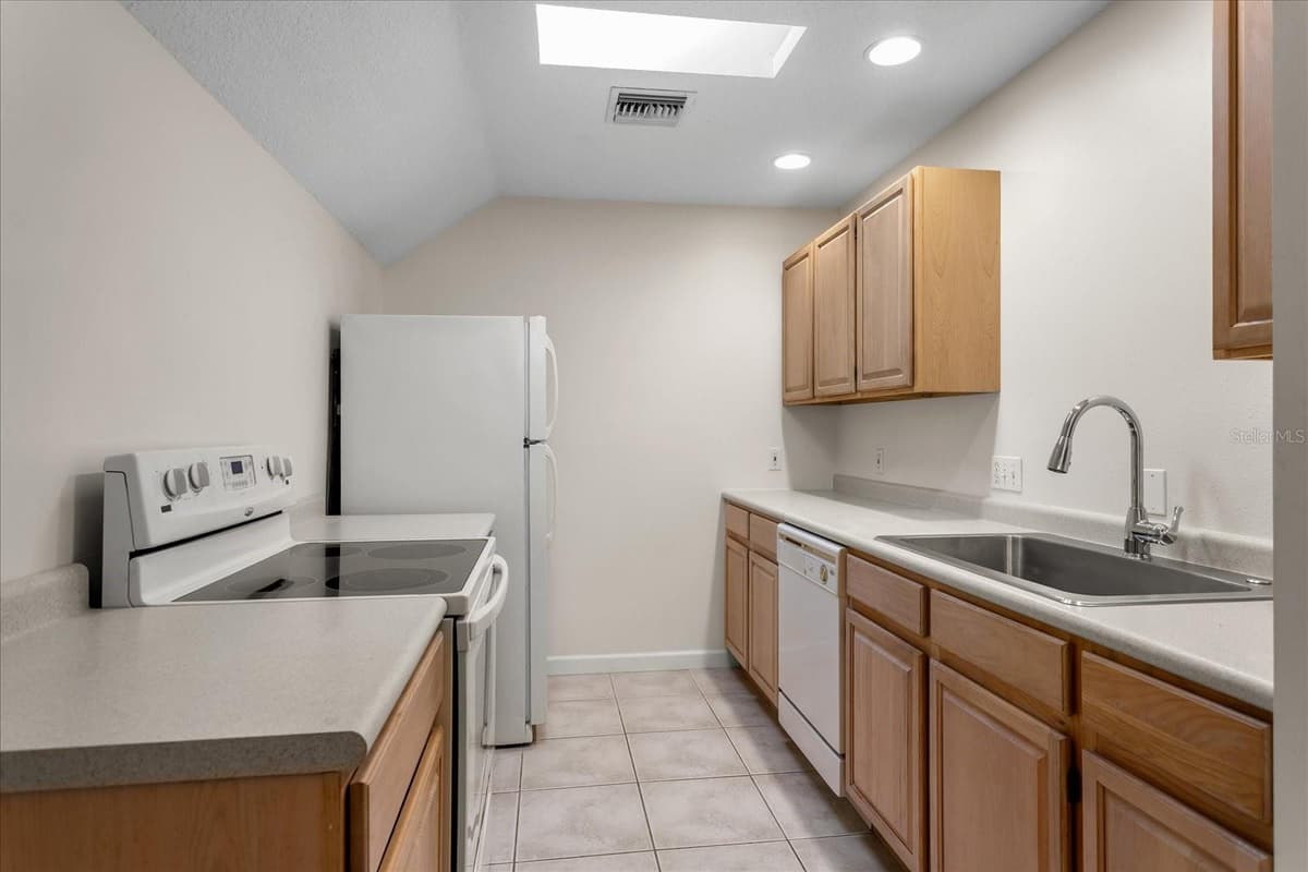 180 RIVER OAKS CIRCLE — photo 41 of 100