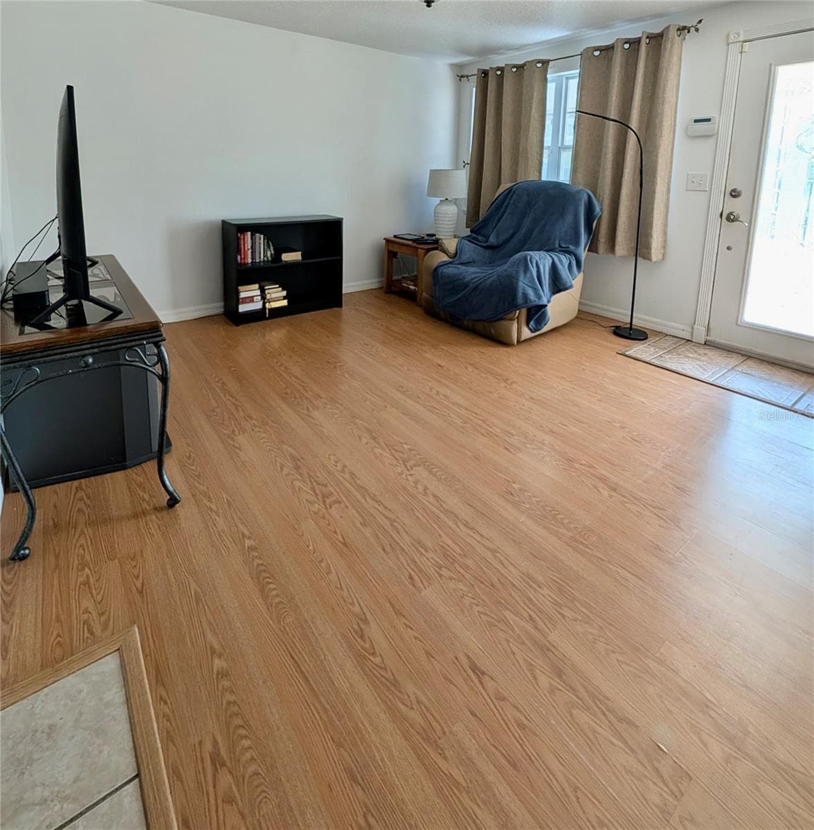 6006 N HUBERT AVE — photo 11 of 47