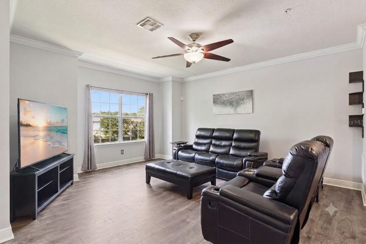 1569 CLOVERBAY LANE — photo 3 of 21