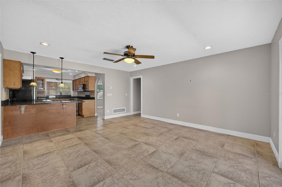 564 BROOKSIDE CIRCLE — photo 18 of 37
