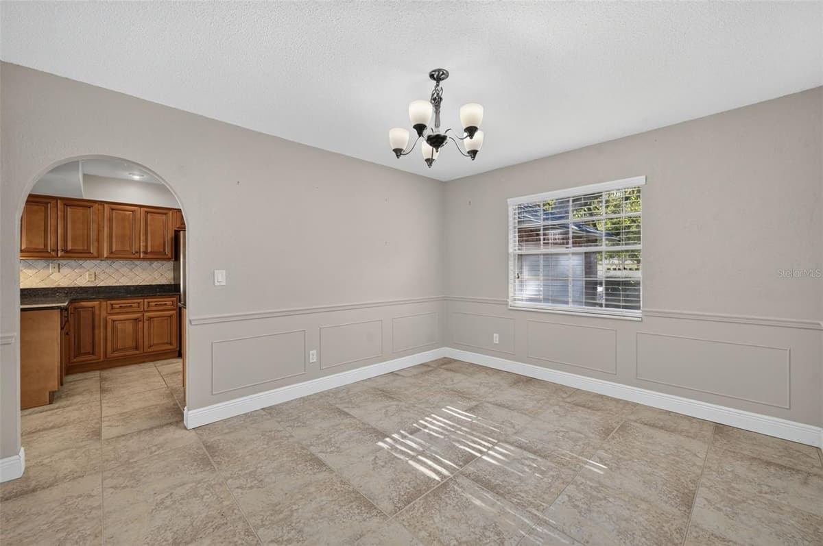564 BROOKSIDE CIRCLE — photo 11 of 37