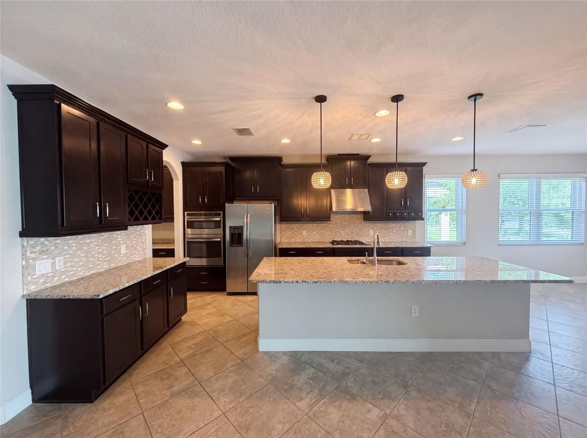 2575 GRAND LAKESIDE DRIVE — photo 34 of 43