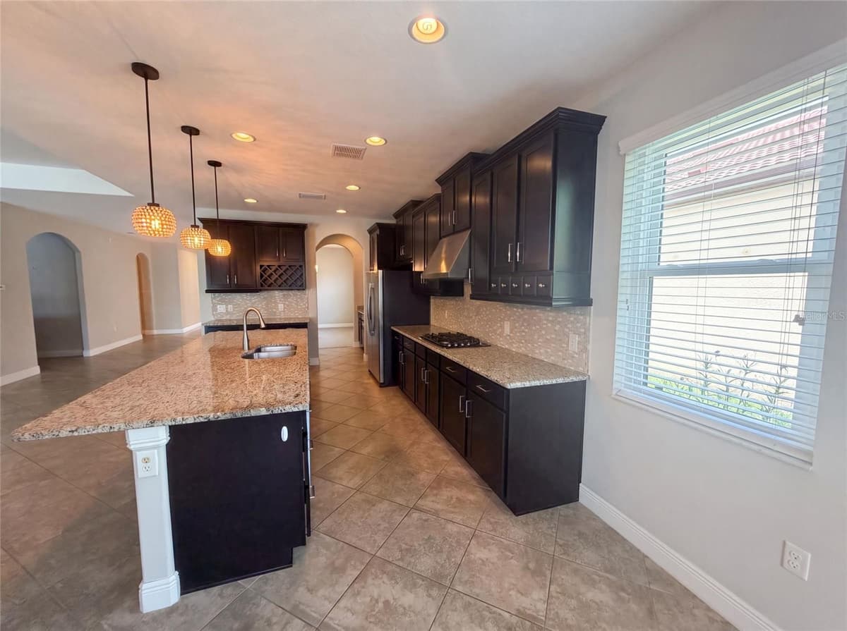 2575 GRAND LAKESIDE DRIVE — photo 33 of 43