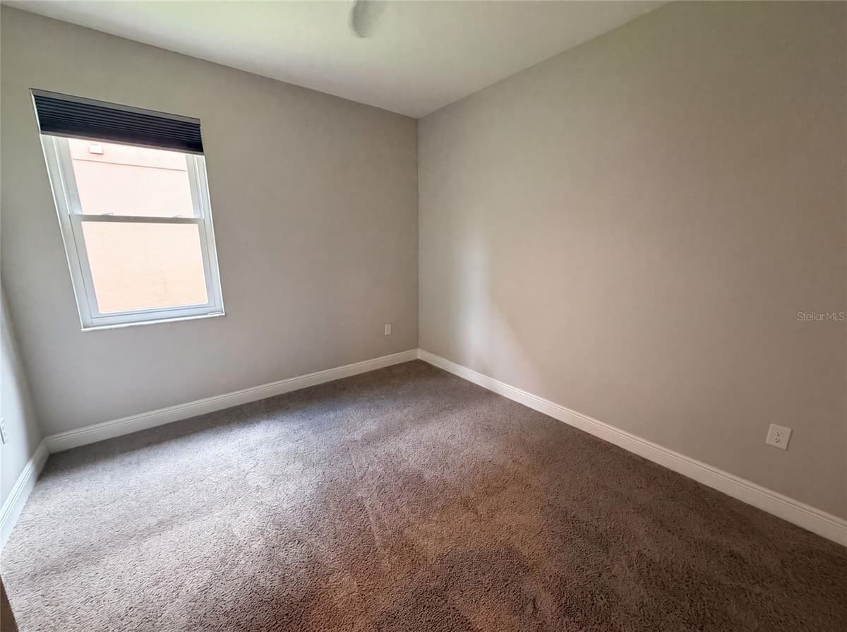 2575 GRAND LAKESIDE DRIVE — photo 16 of 43