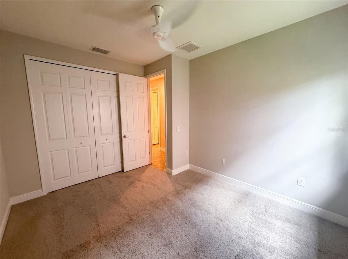 2575 GRAND LAKESIDE DRIVE — photo 15 of 43