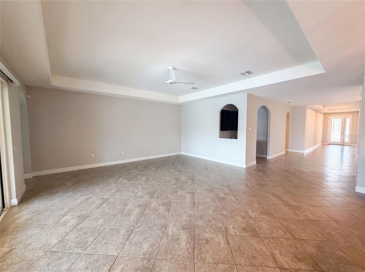 2575 GRAND LAKESIDE DRIVE — photo 9 of 43