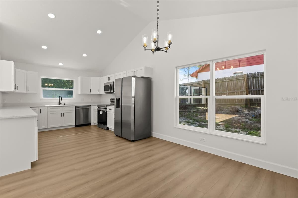 7336 BORDWINE DRIVE — photo 7 of 32