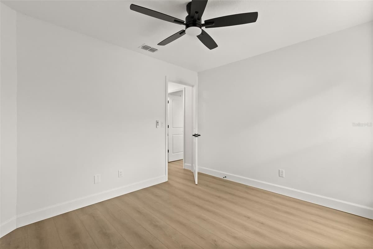 7336 BORDWINE DRIVE — photo 17 of 32