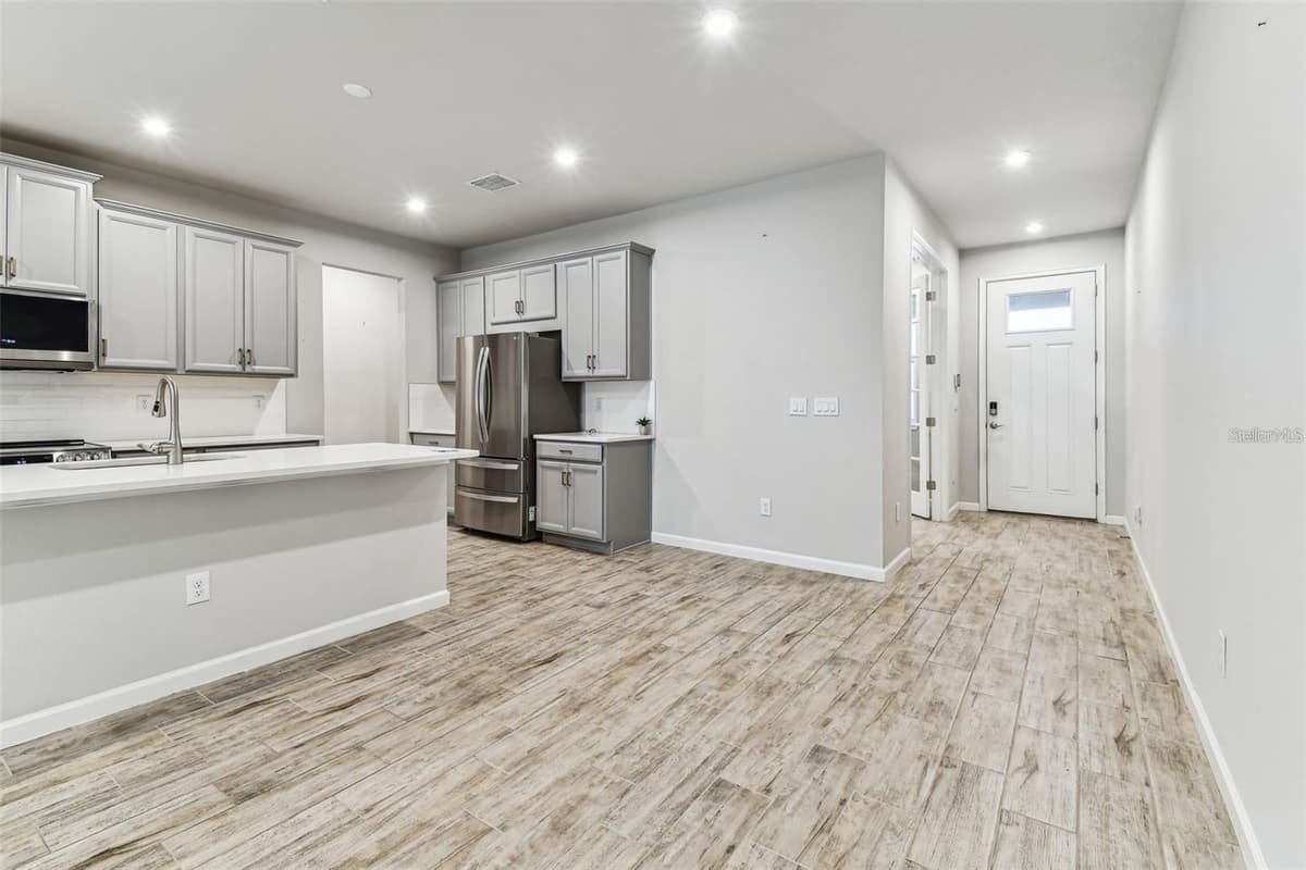 3719 LAUGHING DOVE AVENUE — photo 4 of 14
