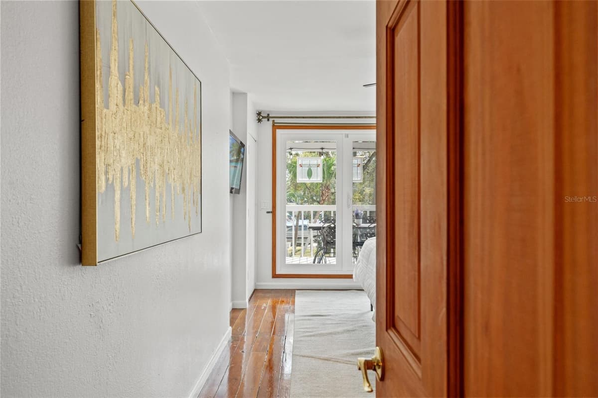 906 HENRY AVENUE — photo 25 of 96