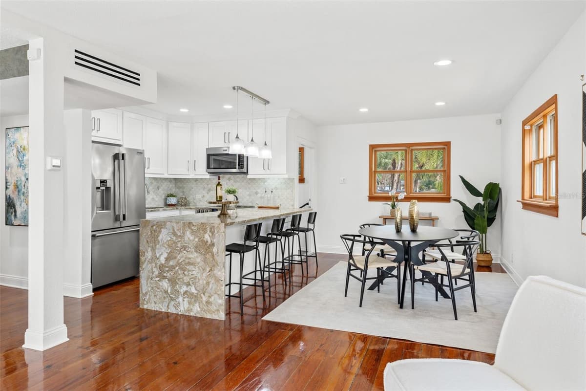 906 HENRY AVENUE — photo 13 of 96