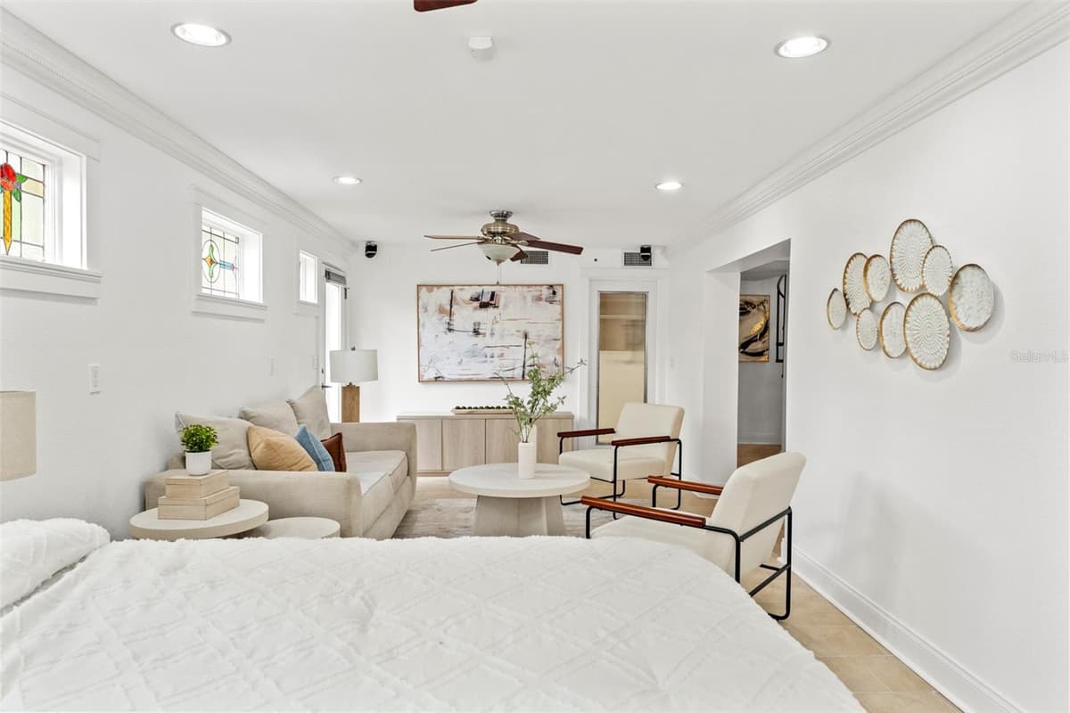 906 HENRY AVENUE — photo 38 of 96
