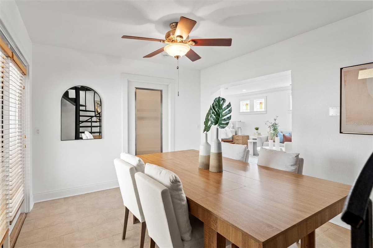 906 HENRY AVENUE — photo 33 of 96
