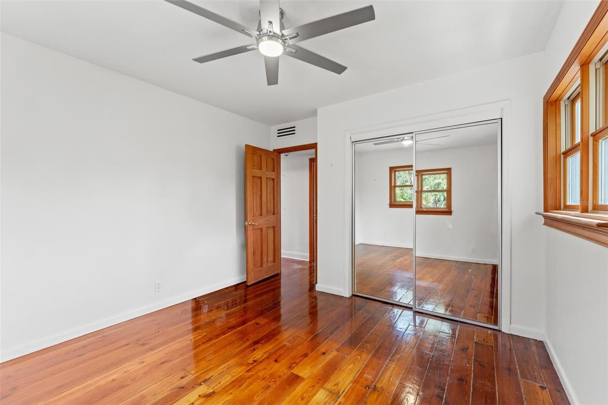 906 HENRY AVENUE — photo 24 of 96