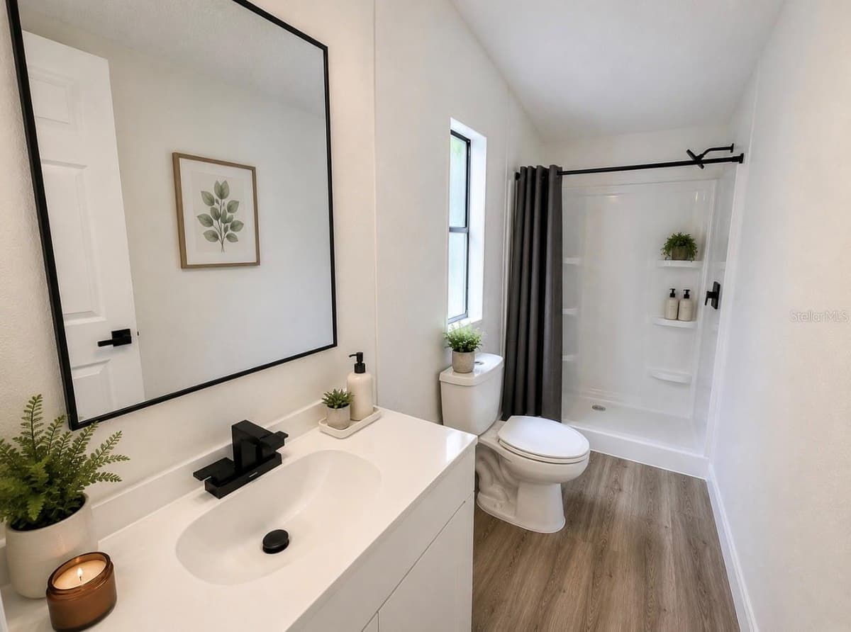 17044 ELDRIDGE AVENUE — photo 17 of 37