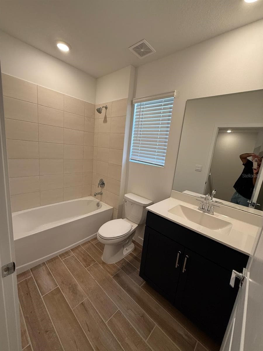 142 14TH TERRACE — photo 15 of 26