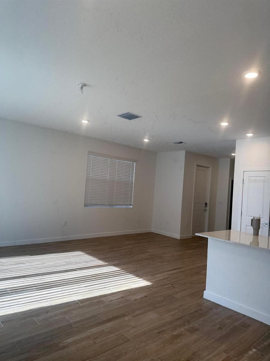 142 14TH TERRACE — photo 7 of 26