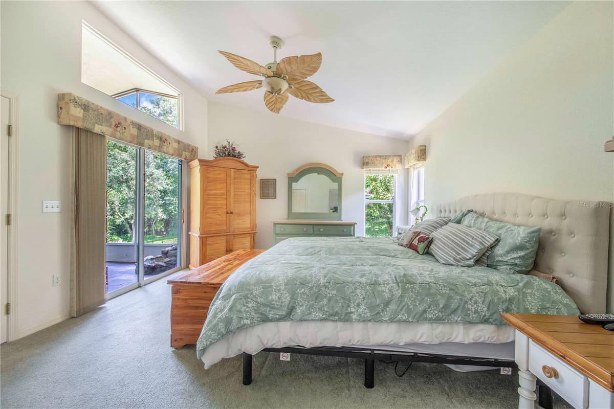 112 MONACO DRIVE — photo 15 of 46