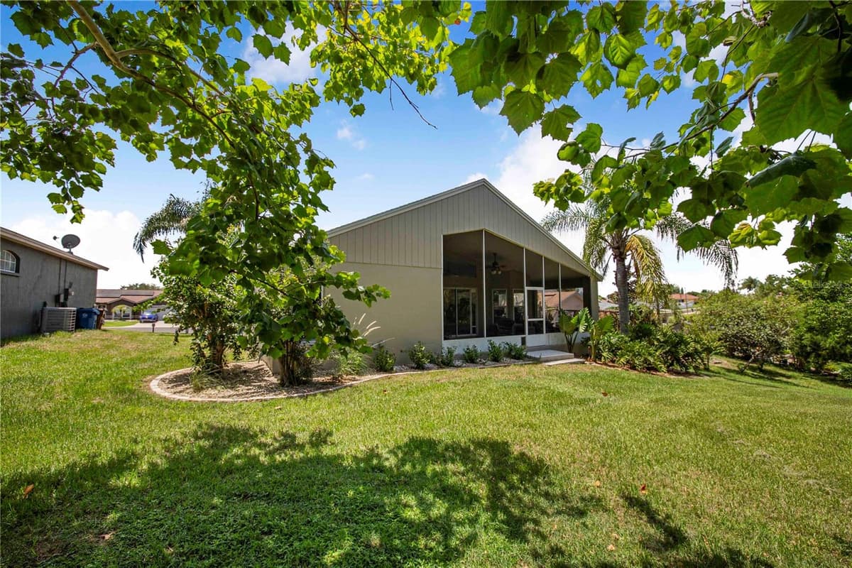112 MONACO DRIVE — photo 32 of 46