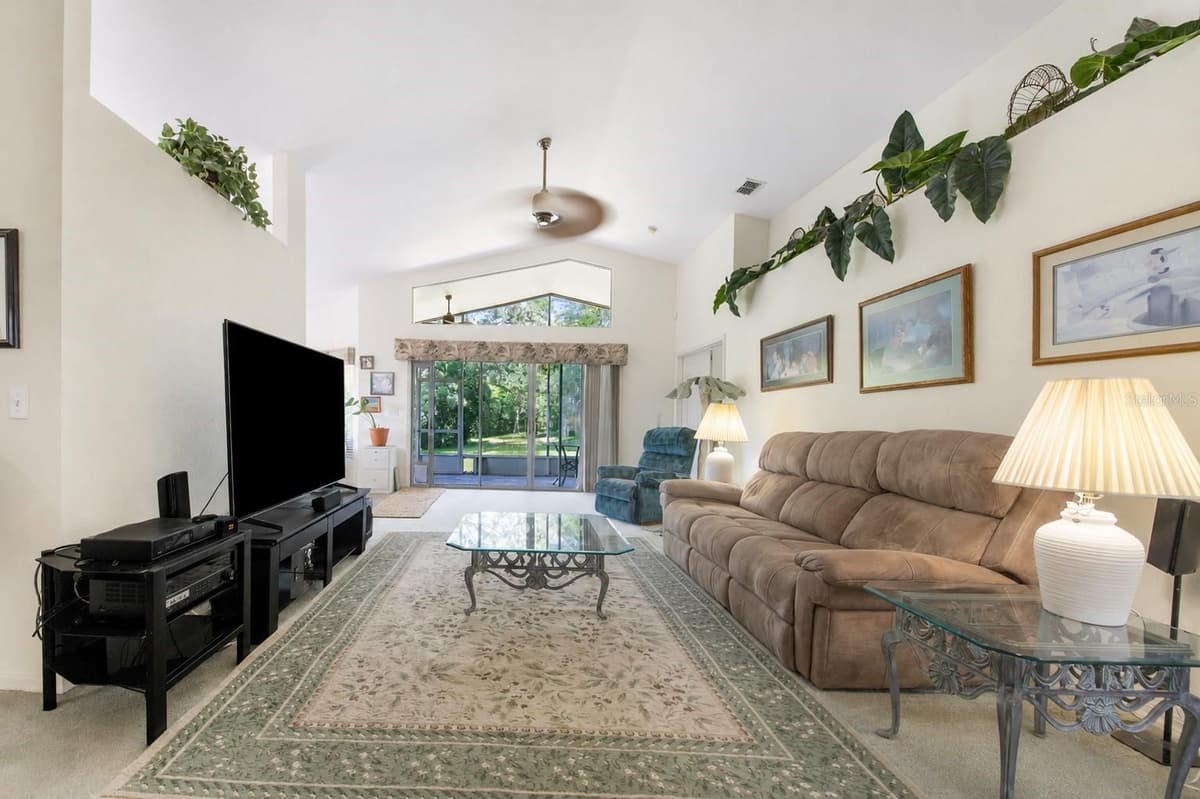 112 MONACO DRIVE — photo 5 of 46