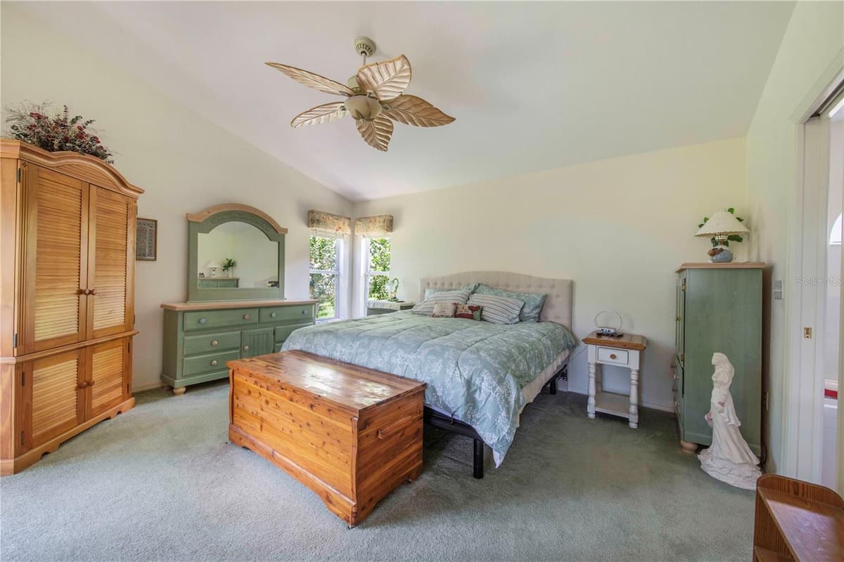 112 MONACO DRIVE — photo 14 of 46