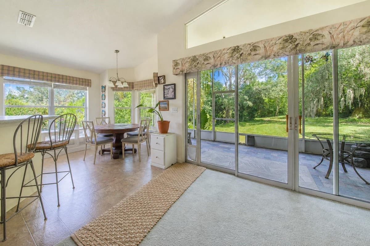 112 MONACO DRIVE — photo 12 of 46
