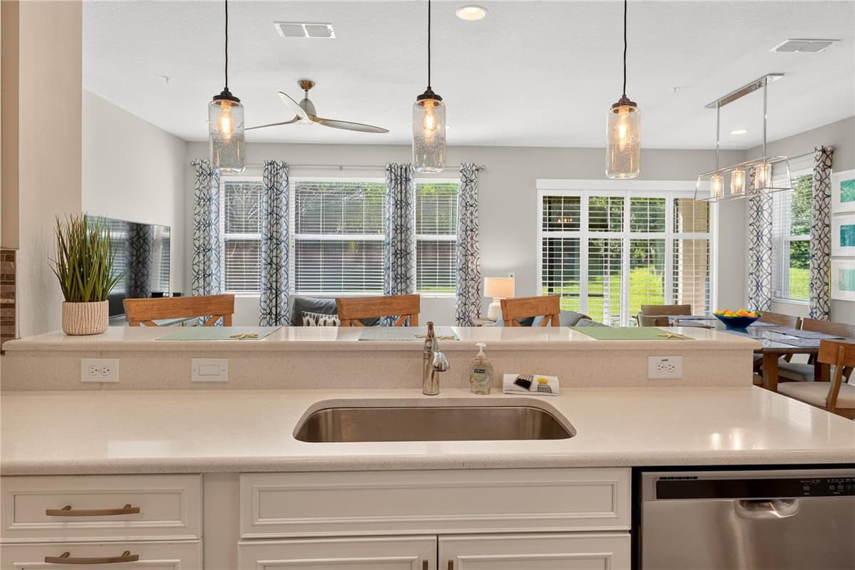15190 SUNRISE GROVE CT — photo 16 of 61