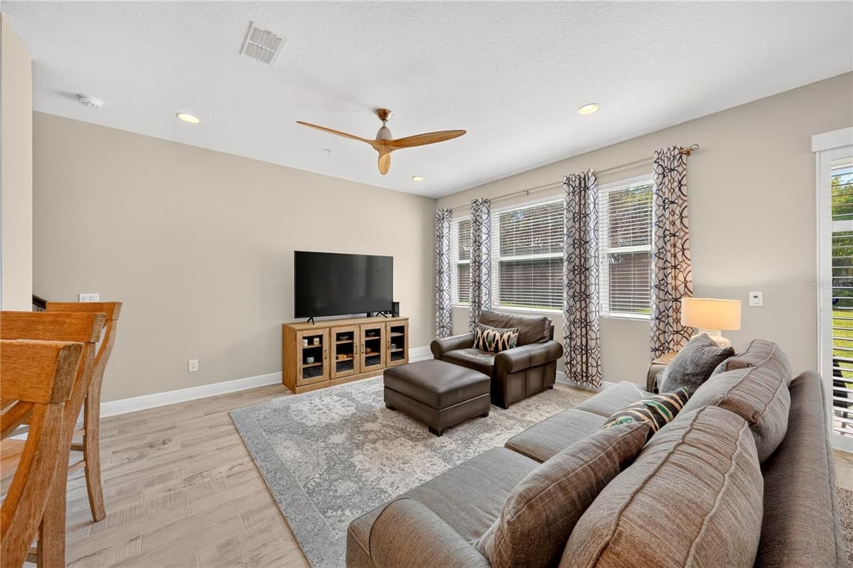 15190 SUNRISE GROVE CT — photo 6 of 61