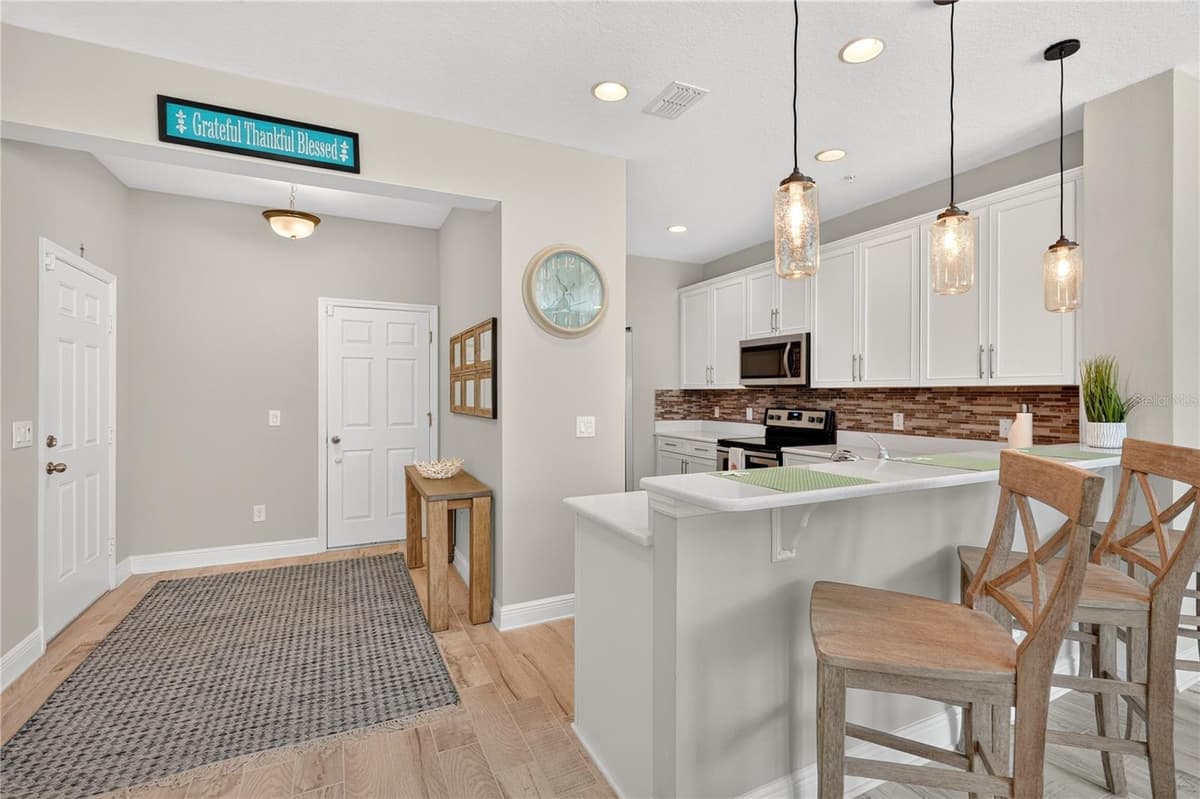 15190 SUNRISE GROVE CT — photo 12 of 61