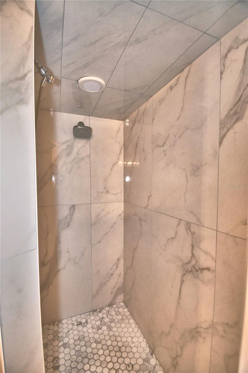 166 WINONA CIRCLE — photo 33 of 61