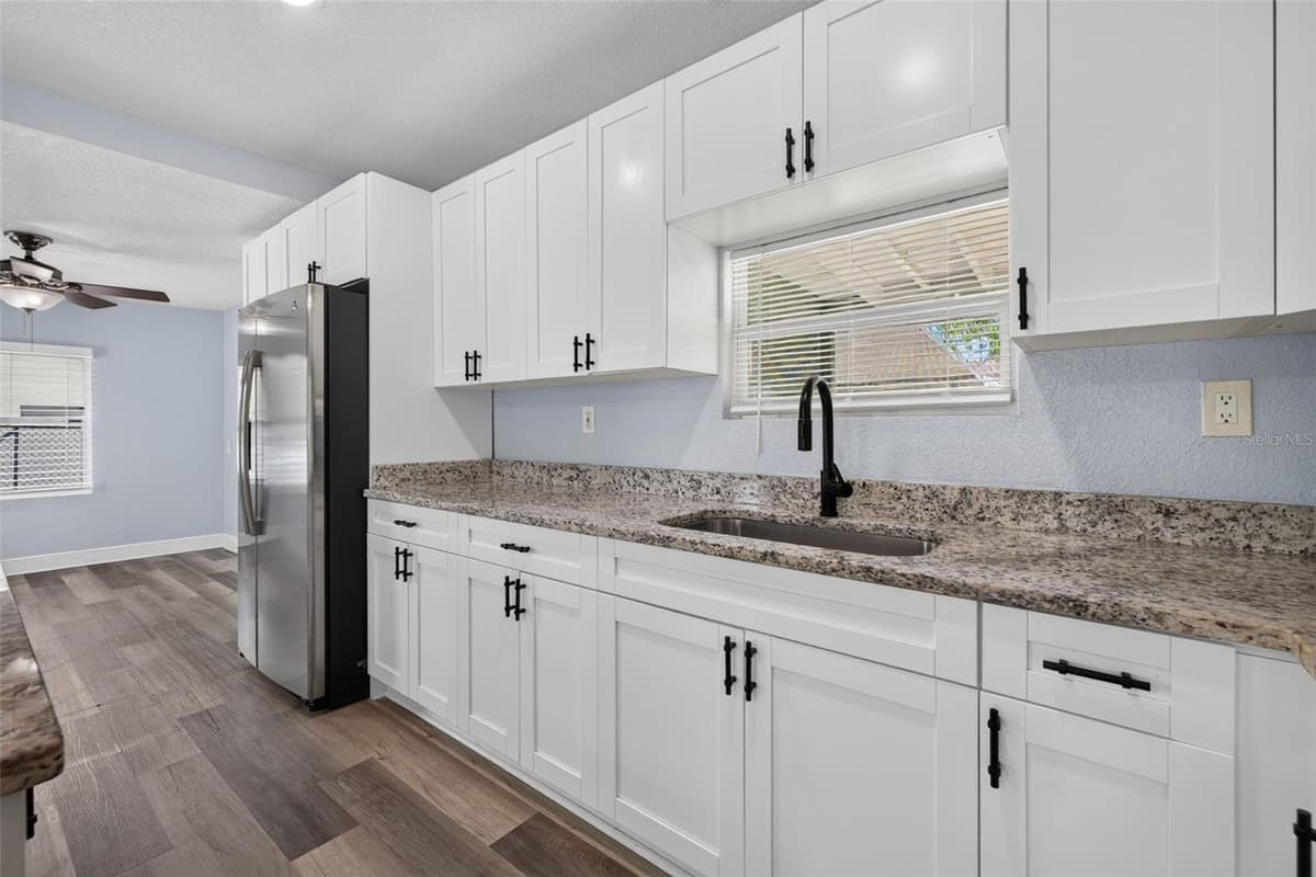 6462 SEALAWN DRIVE — photo 7 of 30