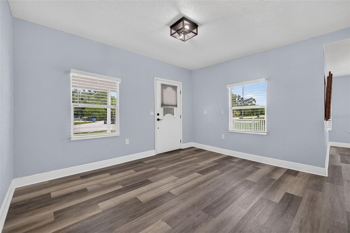 6462 SEALAWN DRIVE — photo 11 of 30