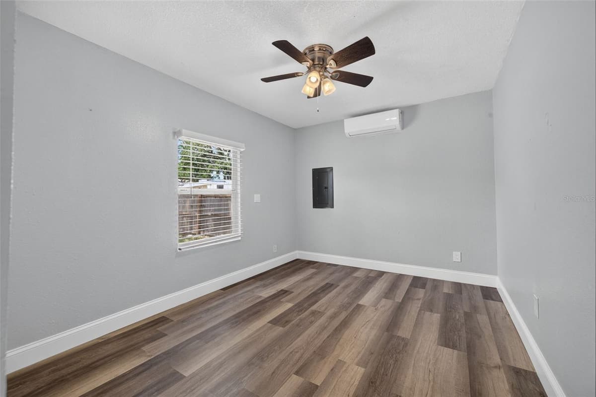 6462 SEALAWN DRIVE — photo 15 of 30