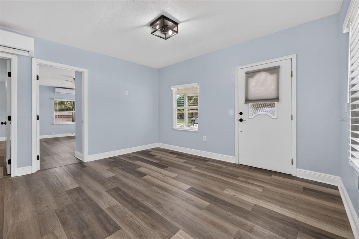 6462 SEALAWN DRIVE — photo 12 of 30