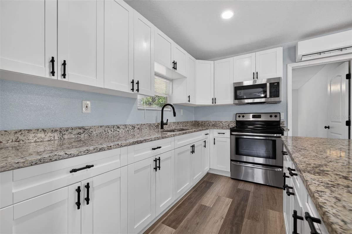 6462 SEALAWN DRIVE — photo 4 of 30