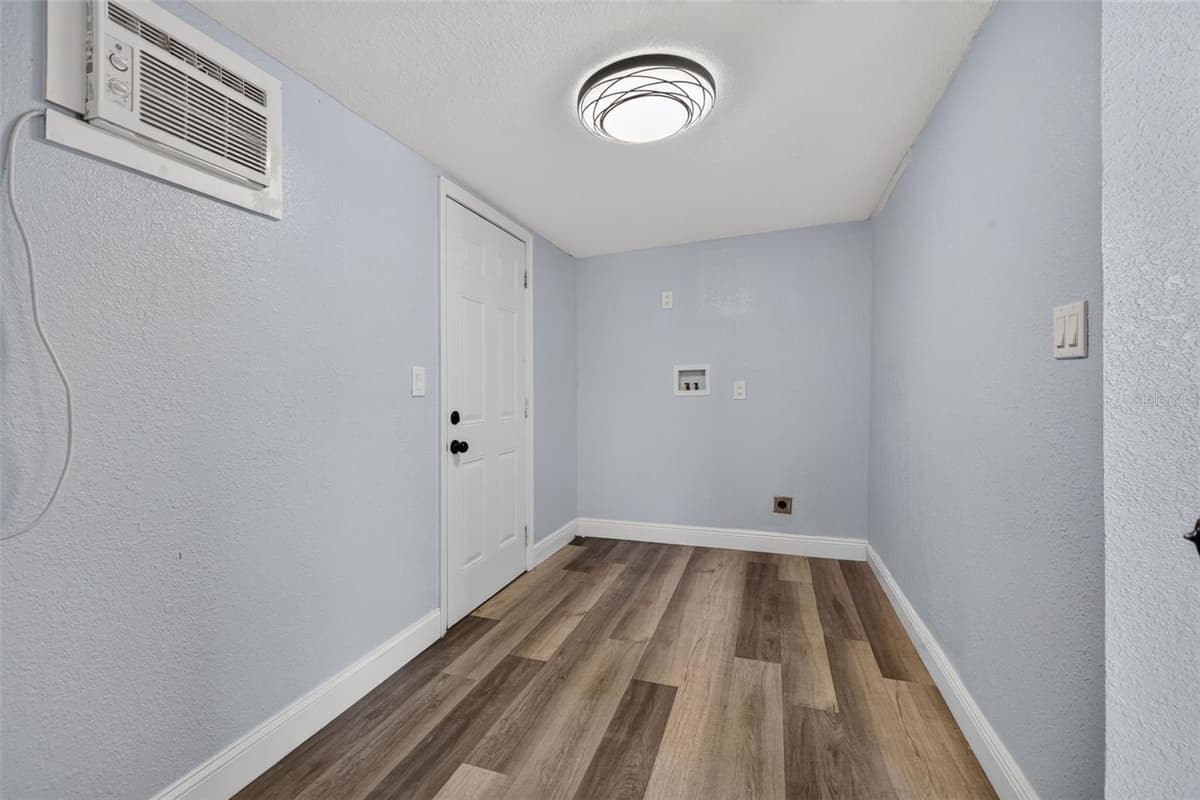 6462 SEALAWN DRIVE — photo 18 of 30