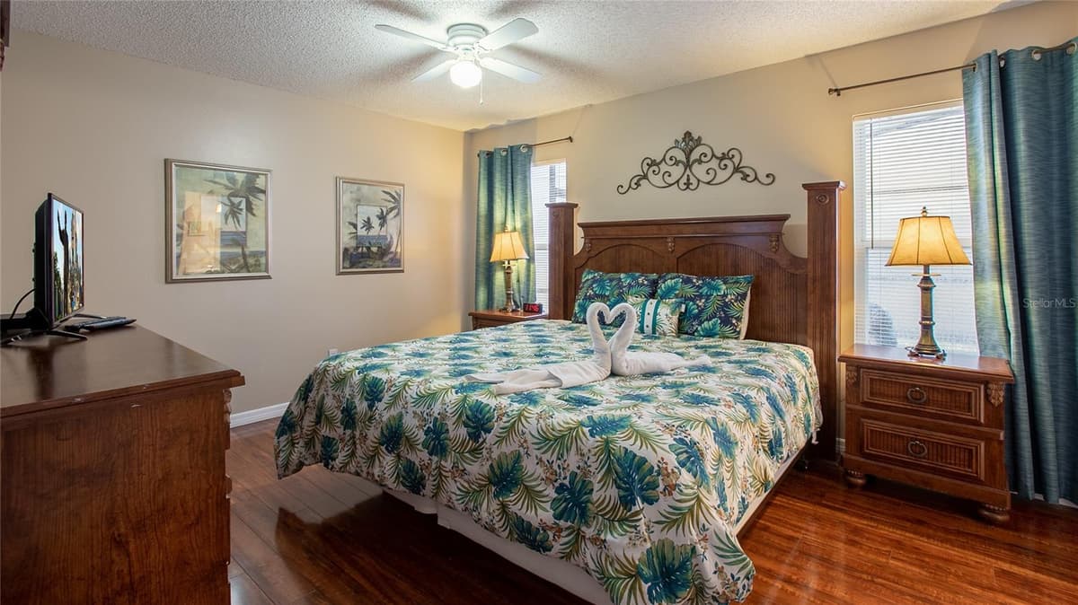 7802 LAUREL OAK LANE — photo 15 of 25