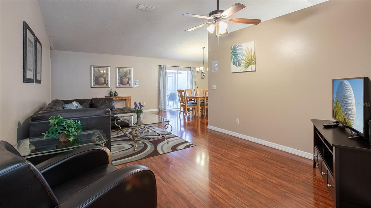7802 LAUREL OAK LANE — photo 8 of 25