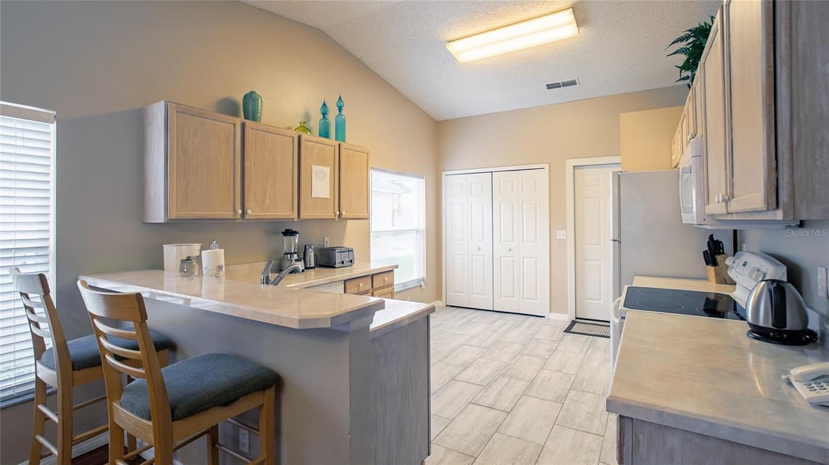 7802 LAUREL OAK LANE — photo 13 of 25