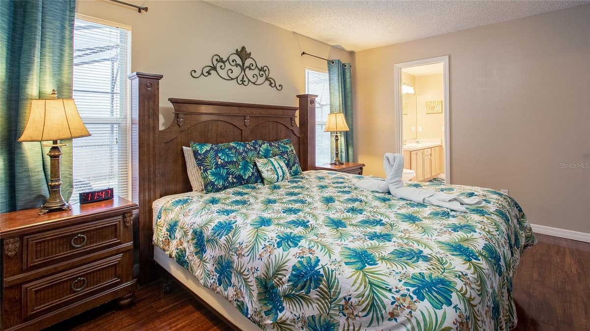 7802 LAUREL OAK LANE — photo 16 of 25